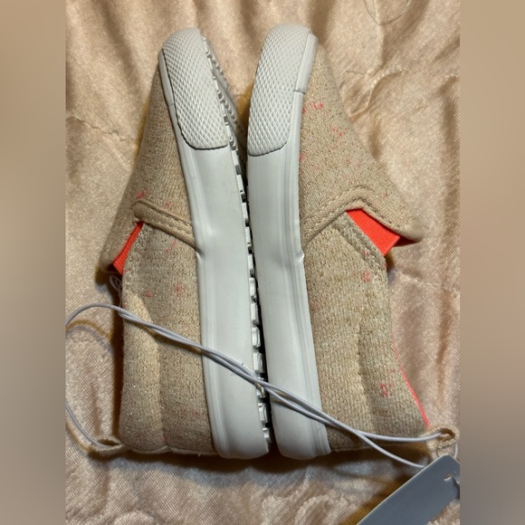 Toddler Girls' Alexus Slip-On Sneakers Off White/Coral - Cat & Jack - SIZE 6 - Picture 6 of 7